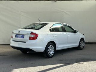 2017 Skoda Rapid I Рестайлинг, белый, 1250000 рублей, вид 4