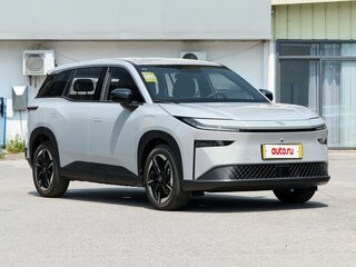 2026 Toyota bZ3X 58.3 kWh, серебристый, 2450000 рублей, вид 2