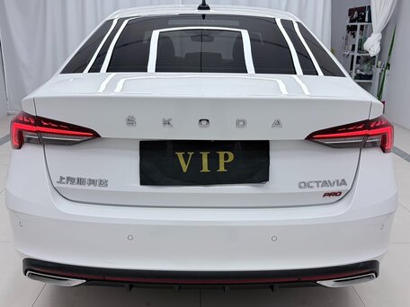 2022 Skoda Octavia IV (A8), белый, 2188000 рублей, вид 5