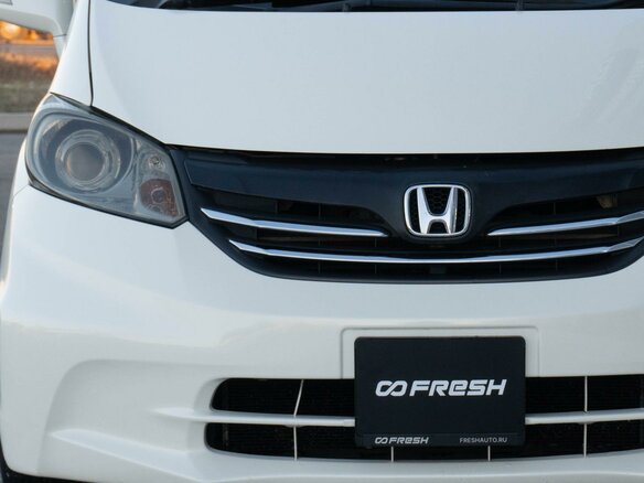 2012 Honda Freed I Рестайлинг, белый, 1000000 рублей - вид 5