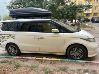 2004 Honda Elysion I, белый, 1100000 рублей, вид 4