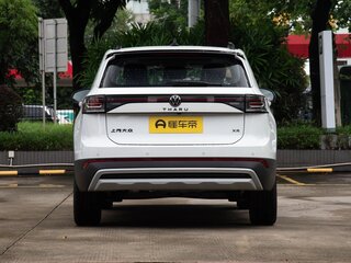 2026 Volkswagen Tharu XR, белый, 2060005 рублей, вид 4