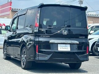 2021 Honda Stepwgn Spada V Рестайлинг, чёрный, 1750606 рублей, вид 4