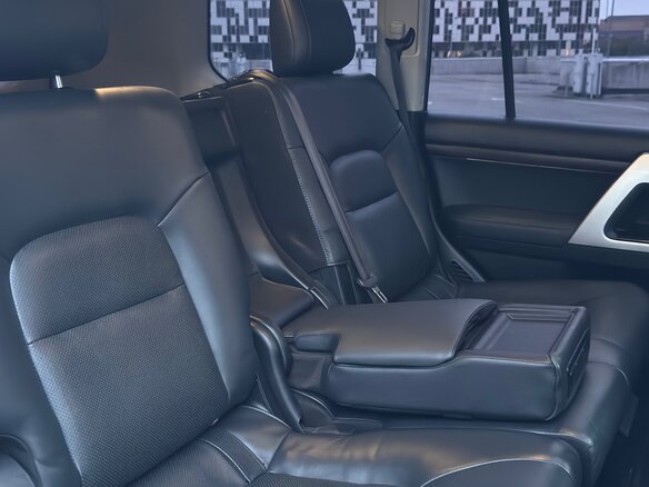 2016 Toyota Land Cruiser 200 Series Рестайлинг 2, белый - вид 17