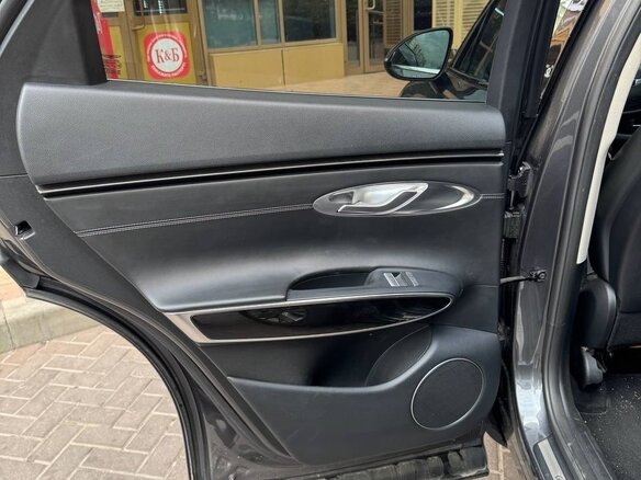 2021 Genesis GV70 I, серый, 4400000 рублей - вид 15
