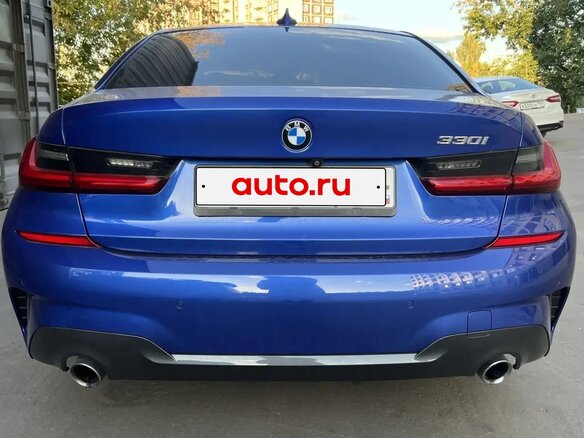 2018 BMW 3 серии 330i VII (G2x), синий, 3000000 рублей - вид 5