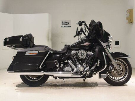 2009 Harley-Davidson Electra Glide, чёрный, 877000 рублей, вид 2