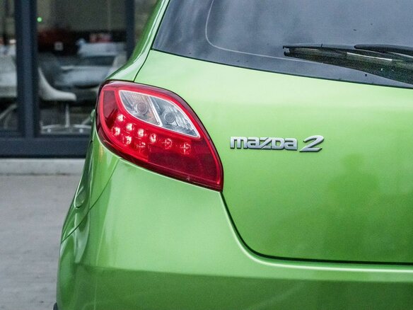 2012 Mazda 2 II Рестайлинг (DE2), зелёный, 843000 рублей - вид 26