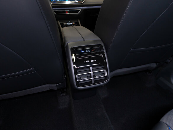 2026 Volkswagen Tiguan L Pro III (China Market), серый, 5000000 рублей - вид 20