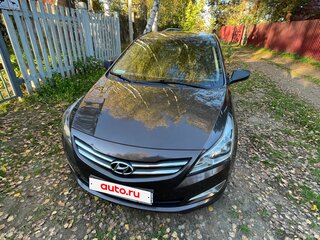2014 Hyundai Solaris I Рестайлинг, коричневый, 950000 рублей, вид 3