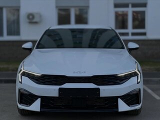 2021 Kia K5 III, белый, 2100000 рублей, вид 1