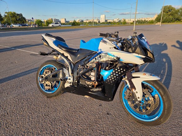 2011 Honda CBR 600RR, синий, 380000 рублей