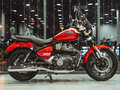 2026 Royal Enfield Super Meteor, красный, 792000 рублей - вид 3