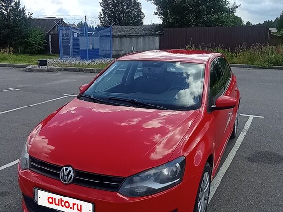 2011 Volkswagen Polo V, красный, 620000 рублей - вид 1