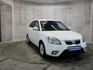 2011 Kia Rio II Рестайлинг, белый, 495000 рублей, вид 3