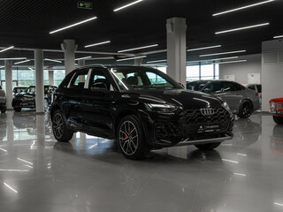 2025 Audi Q5 L 45 TFSI II (FY) Рестайлинг, чёрный, 5650000 рублей, вид 2