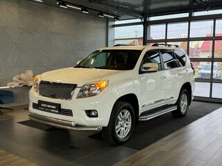 2011 Toyota Land Cruiser Prado 150 Series, белый, 2695000 рублей, вид 1