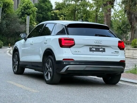 2021 Audi Q2 L e-tron I Рестайлинг, белый, 1900000 рублей - вид 5