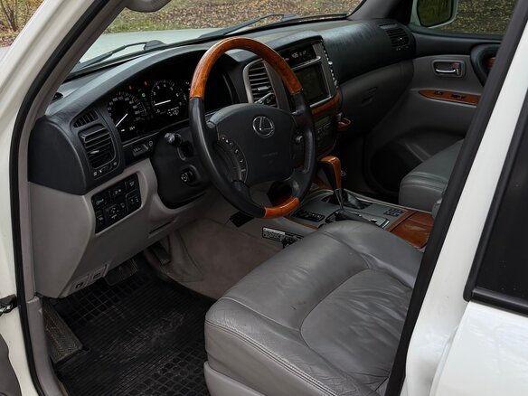 2004 Lexus LX 470 II Рестайлинг, белый, 2150000 рублей - вид 10