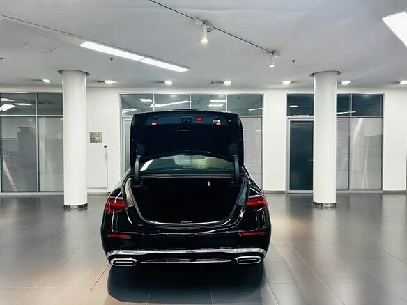 2025 Mercedes-Benz Maybach S-Класс 580 II (Z223), чёрный, 20000018 рублей - вид 13