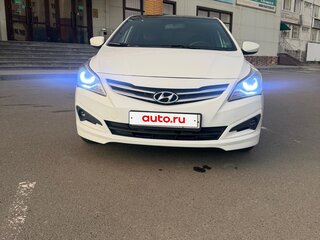 2015 Hyundai Solaris I Рестайлинг, белый, 800000 рублей, вид 1
