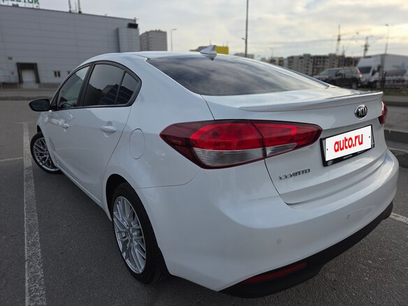 2017 Kia Cerato III Рестайлинг (Classic), белый, 1590000 рублей - вид 16