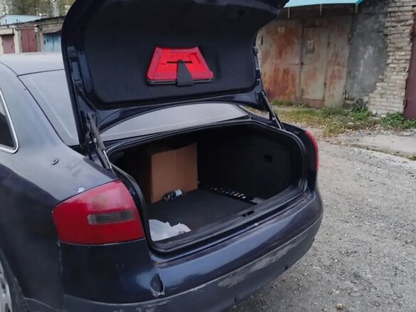 1998 Audi A6 II (C5), синий, 245000 рублей - вид 17