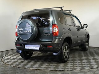 2015 Chevrolet Niva I Рестайлинг, зелёный, 470000 рублей, вид 4