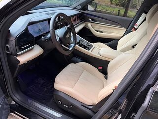 2025 Geely Monjaro (Xingyue L) I Рестайлинг (China Market), чёрный, 3105111 рублей, вид 4