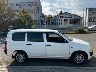 2010 Toyota Probox I, белый, 850000 рублей, вид 2