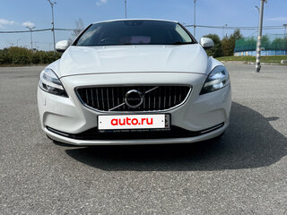 2017 Volvo V40 II Рестайлинг, белый, 1350000 рублей, вид 1