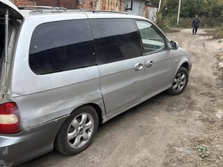 2000 Kia Carnival I, серебристый, 600000 рублей, вид 2