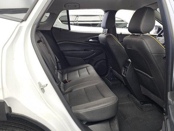 2023 Chevrolet Trax II, белый, 1571040 рублей - вид 13