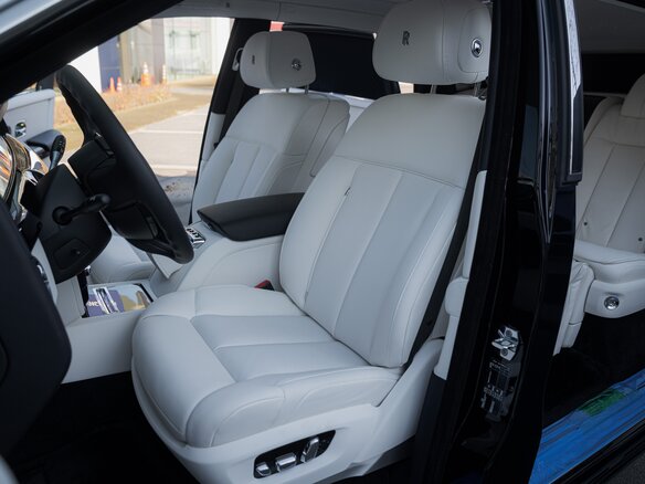 2026 Rolls-Royce Phantom Extended VIII Рестайлинг (Series II), чёрный, 86000000 рублей - вид 1