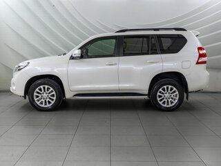 2015 Toyota Land Cruiser Prado 150 Series Рестайлинг 1, белый, 3648000 рублей, вид 4
