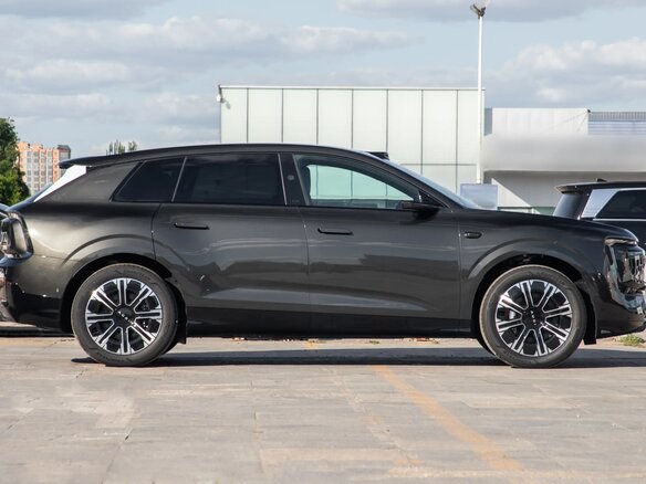 2026 Audi E7X, зелёный, 7980757 рублей - вид 7