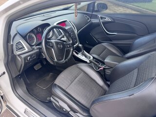 2013 Opel Astra GTC J Рестайлинг, белый, 750000 рублей, вид 5