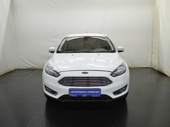 2018 Ford Focus III Рестайлинг, белый, 1188000 рублей - вид 1