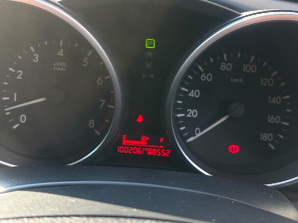 2011 Mazda Axela II Рестайлинг, серебристый, 800000 рублей - вид 6