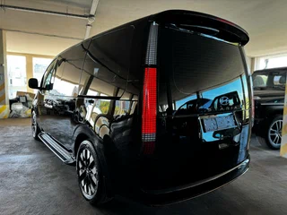 2025 Hyundai Staria I, чёрный, 8098000 рублей, вид 2