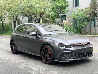 2023 Volkswagen Golf GTI VIII, серый, 4677700 рублей, вид 3