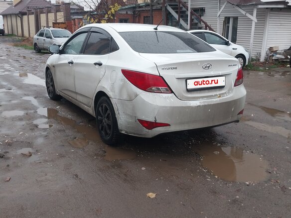2015 Hyundai Solaris I Рестайлинг, белый, 490000 рублей - вид 2