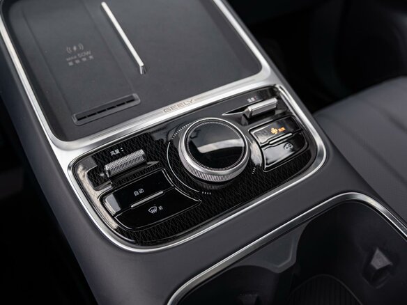 2025 Geely Galaxy Starship 7 200km, серебристый, 3675000 рублей - вид 15