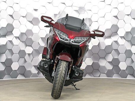 2025 Honda GL 1800 Gold Wing, красный, 3649000 рублей, вид 5