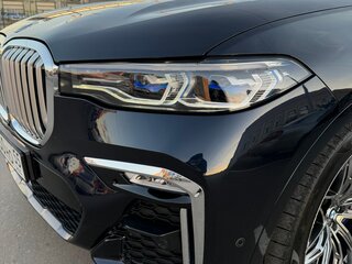 2021 BMW X7 40i I (G07), серый, 9400000 рублей, вид 4