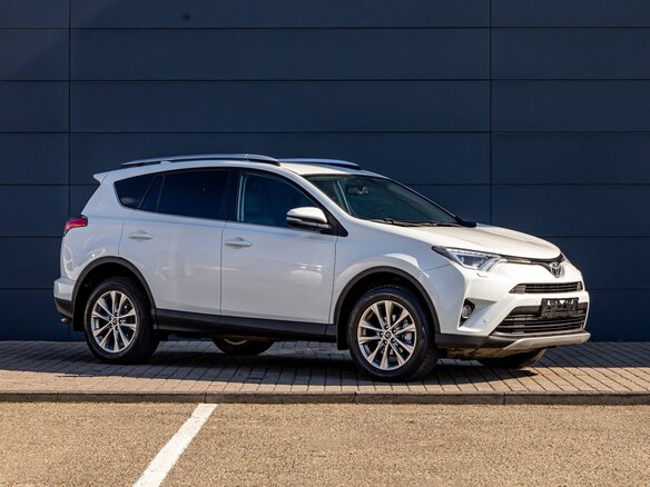 2019 Toyota RAV4 IV (XA40) Рестайлинг, белый, 2095000 рублей - вид 6