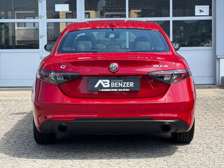 2023 Alfa Romeo Giulia II (952) Рестайлинг 2, красный, 5970000 рублей, вид 5