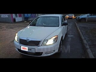 2013 Skoda Octavia II (A5) Рестайлинг, белый, 550000 рублей, вид 2