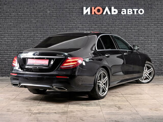 2017 Mercedes-Benz E-Класс 200 V (W213, S213, C238), чёрный, 2935000 рублей, вид 4