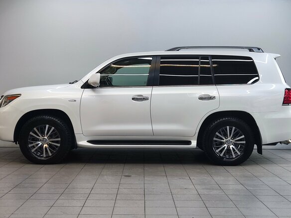 2009 Lexus LX 570 III, белый, 3200000 рублей - вид 7